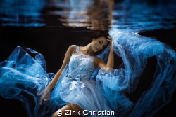 feminine blue
Model: Maria Nennstiel
Fotograf: Christia... by Zink Christian 